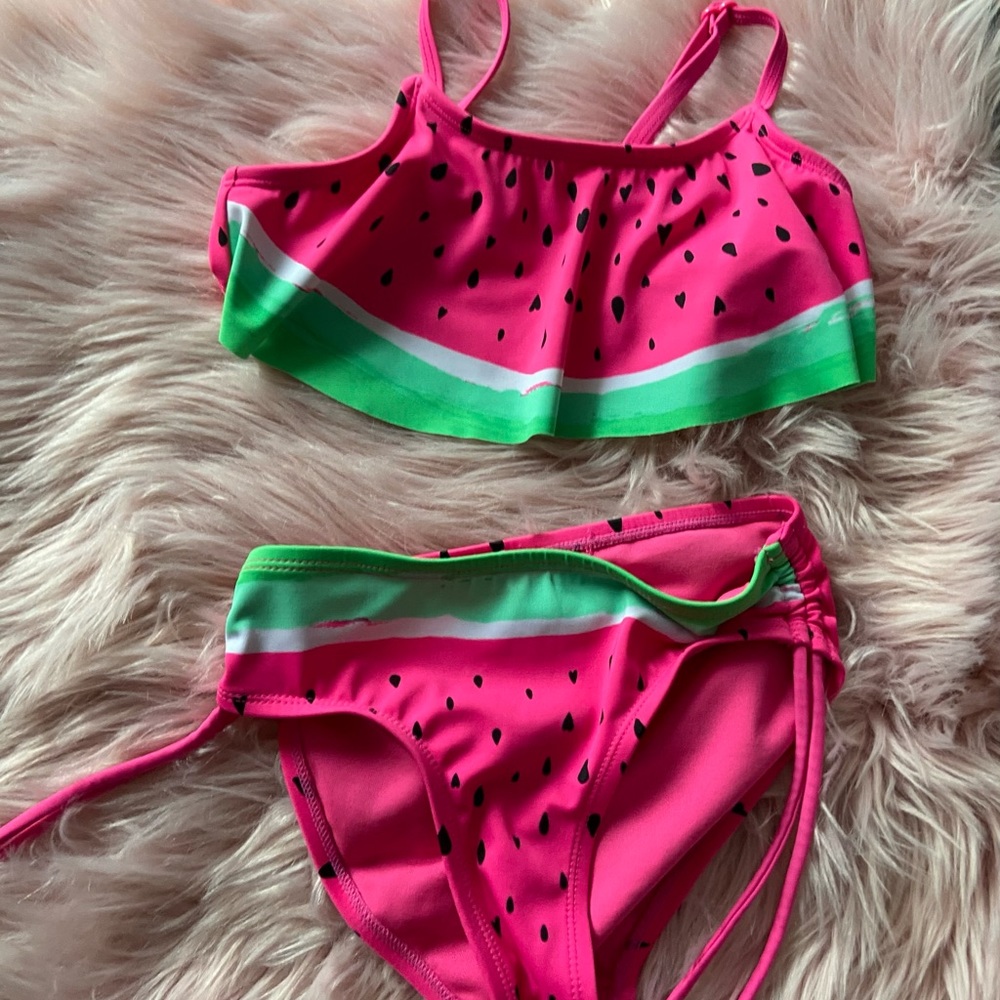 Bathing suit never worn super cute 🥰